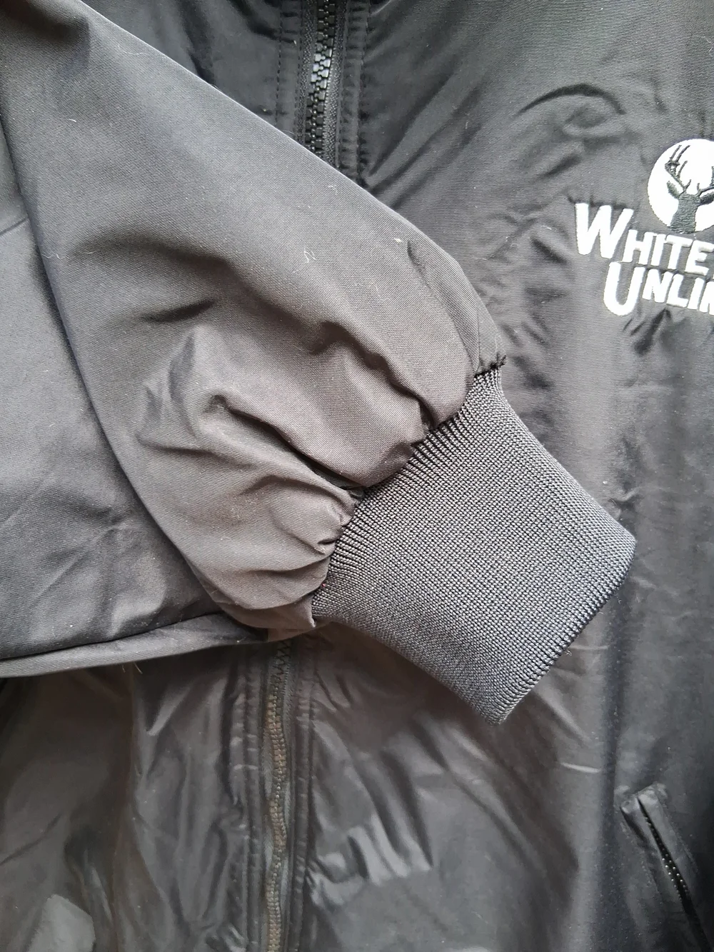 Rivers End lightweight black